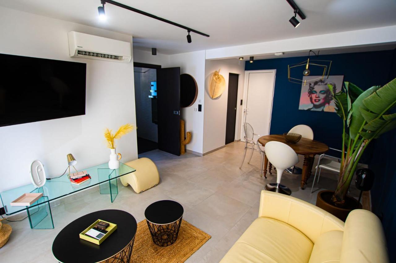 Appartement De Caractere Avec Jacuzzi เฟรฌูส ภายนอก รูปภาพ