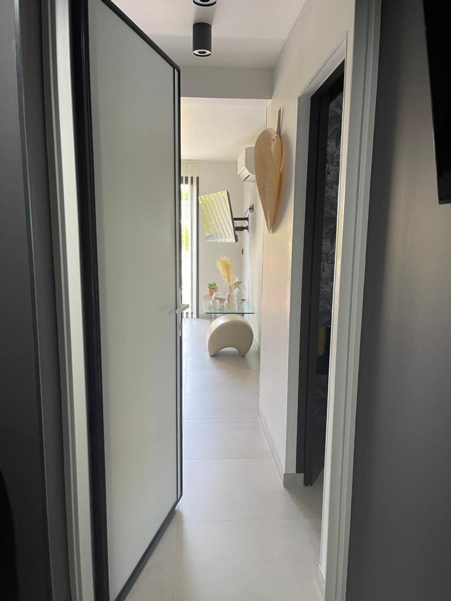 Appartement De Caractere Avec Jacuzzi เฟรฌูส ภายนอก รูปภาพ