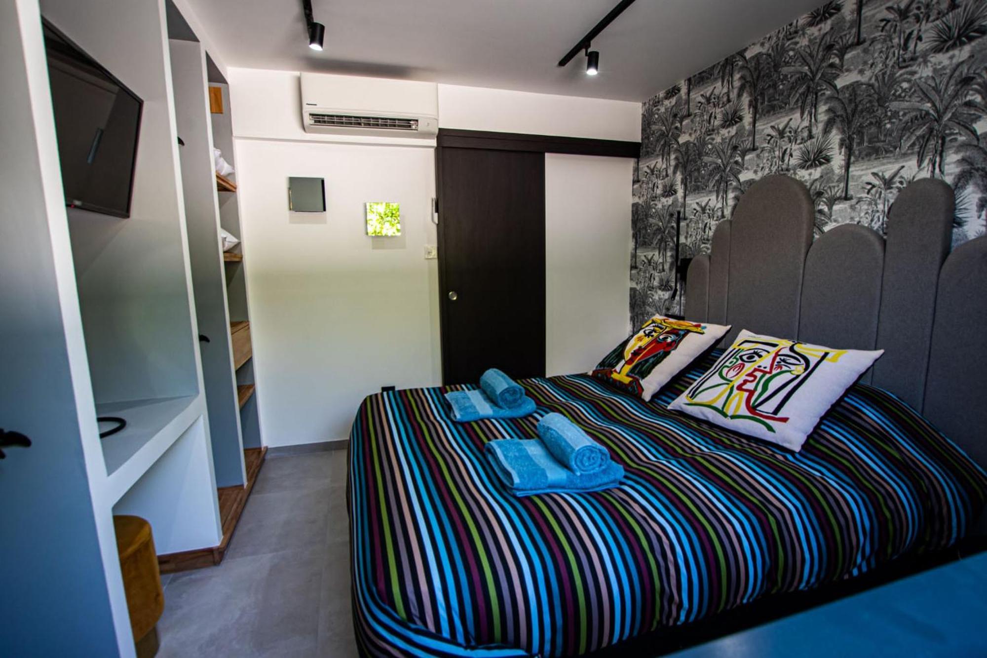 Appartement De Caractere Avec Jacuzzi เฟรฌูส ภายนอก รูปภาพ